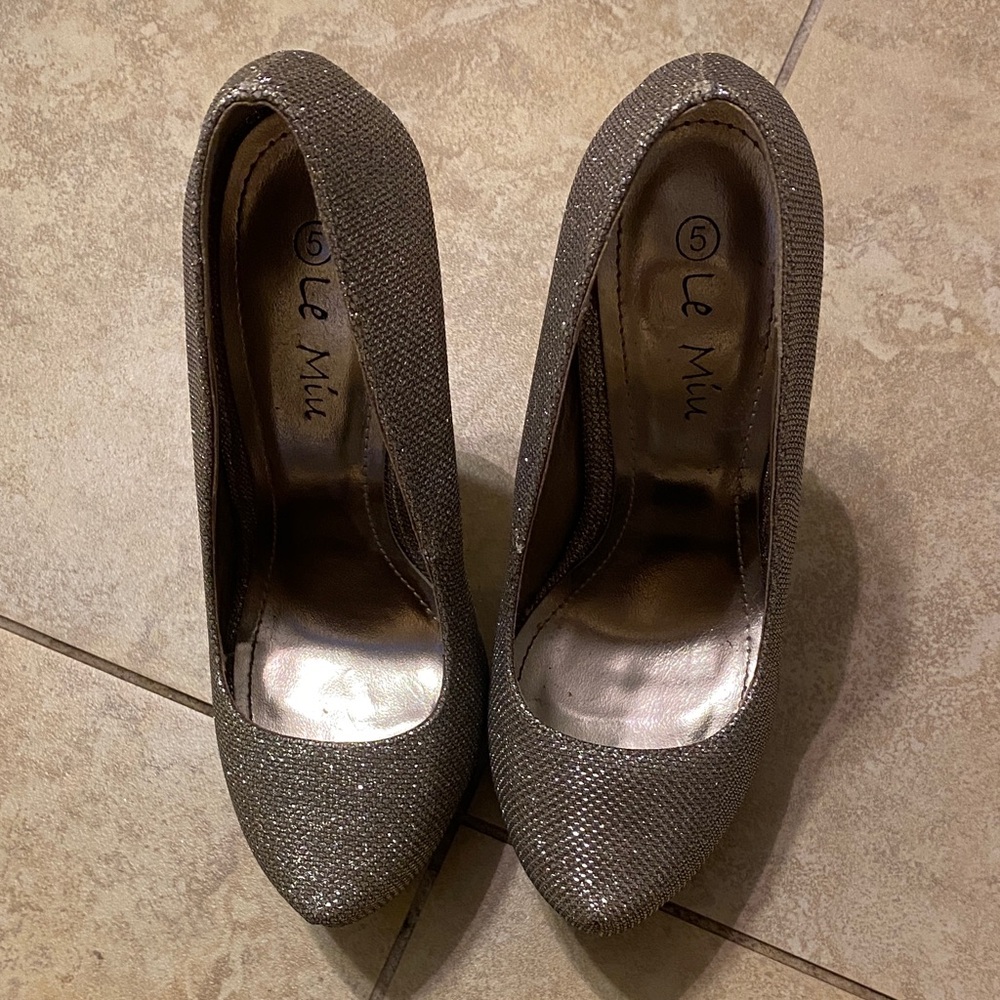 Women's Gold Heels
